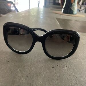 Salvatore Ferragamo Black Oversized Sunglasses Elegant Design